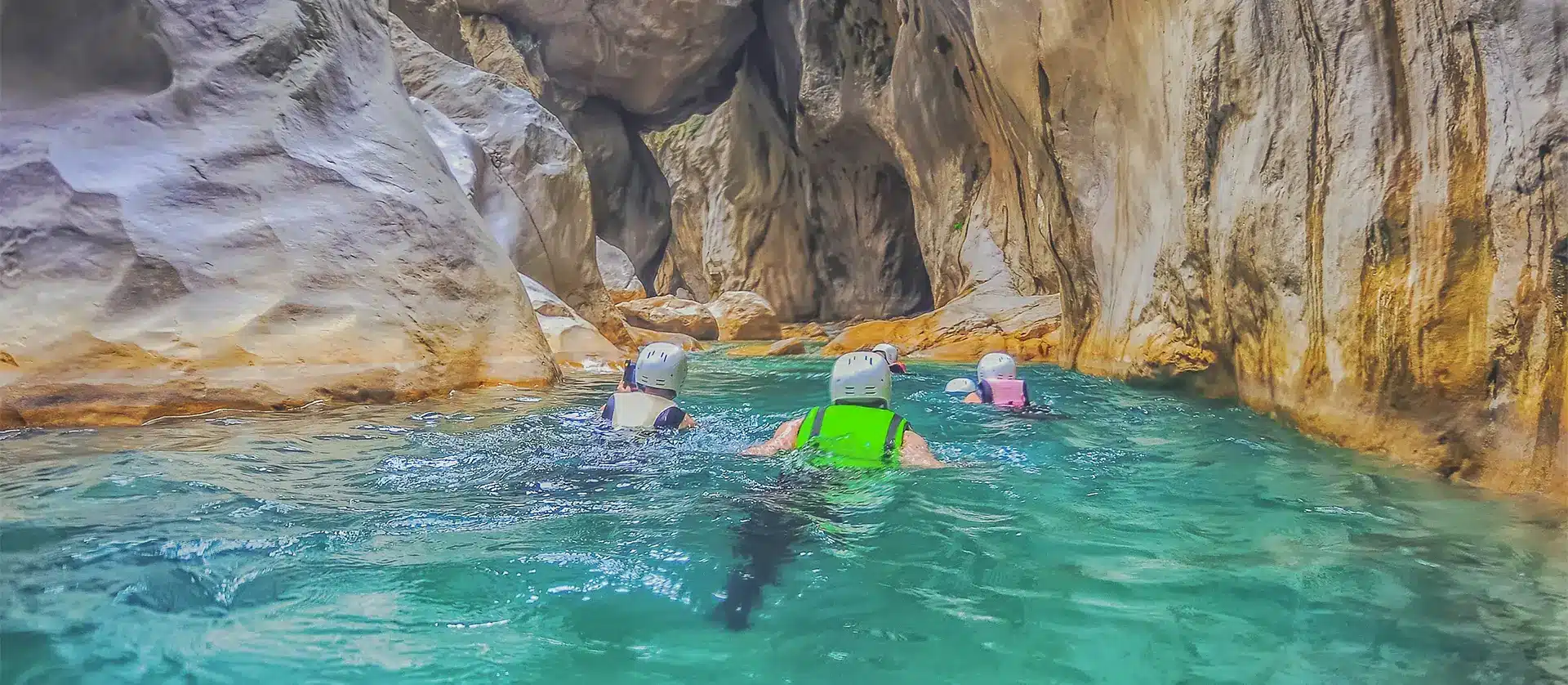 Faire du canyoning en Ardèche