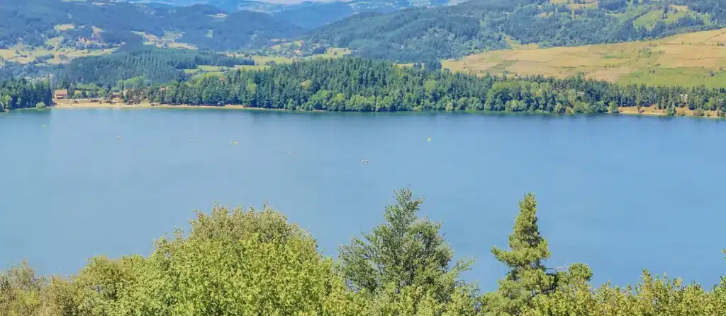 lake in ardeche