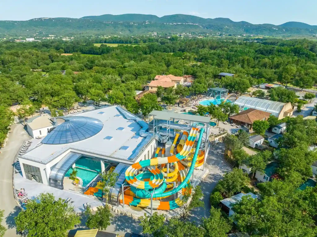 camping balazuc avec parc aquatique